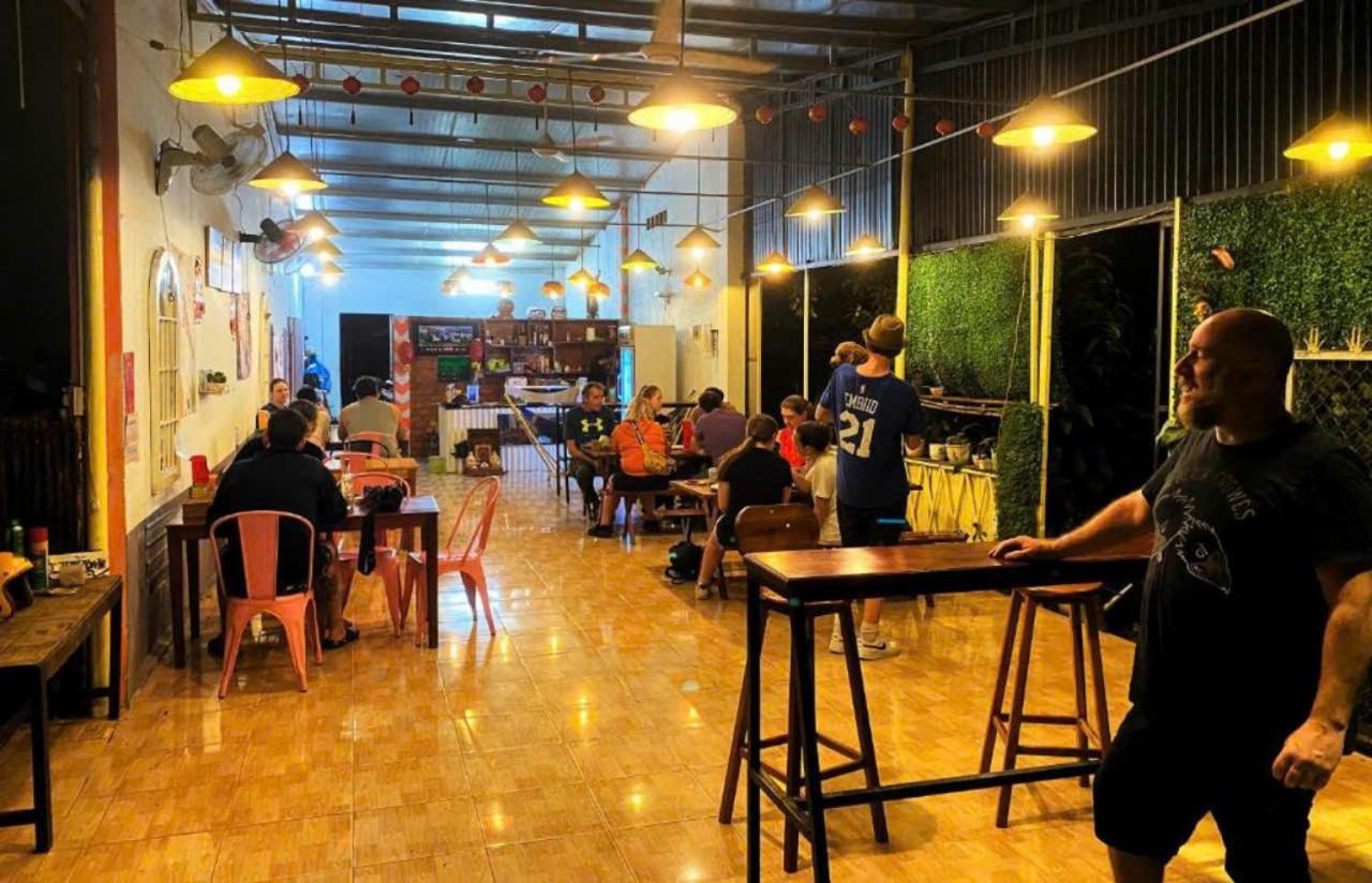 Duc Phat Homestay Cát Tiên Exterior foto